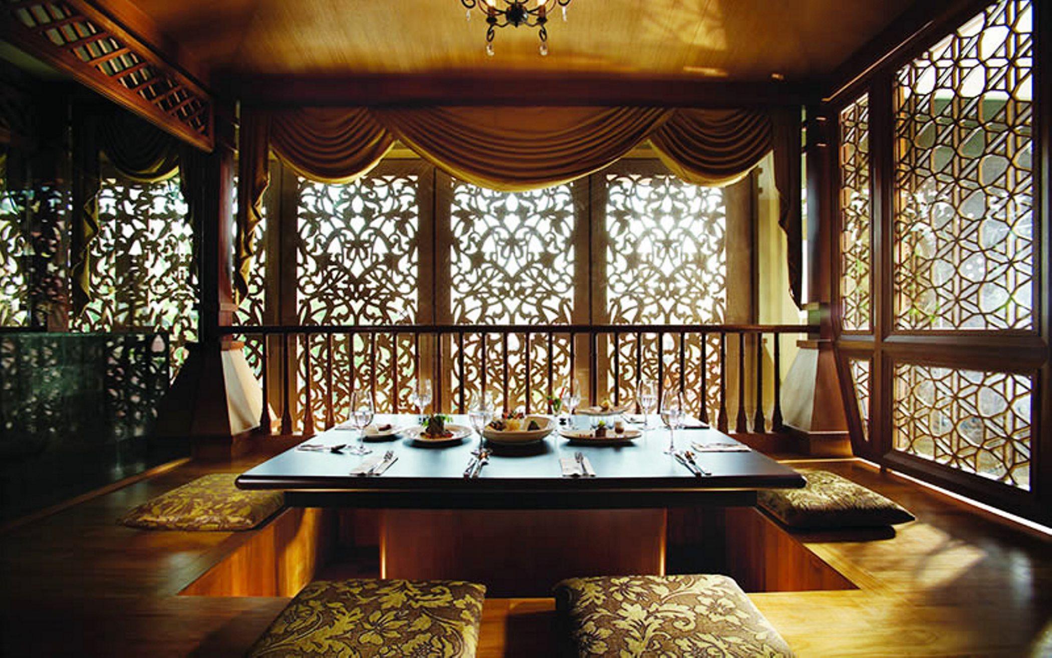 فندق رويال شولان كوالالمبور المظهر الخارجي الصورة A restaurant in the Emirates Palace